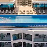Blue Sky Alezzi Infinity- Endless Summer Apartmán