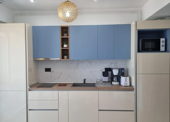 Apartment Blue Sky Alezzi Infinity- Endless Summer