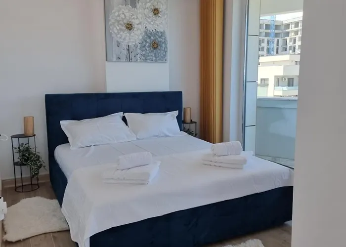 Blue Sky Alezzi Infinity- Endless Summer Apartment Navodari