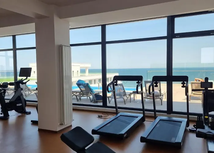 Blue Sky Alezzi Infinity- Endless Summer Apartment Navodari